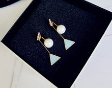Fashion Triangle Geometric